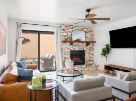 Stylish Condo in Village Oak Creek with Pool and Hot Tubs, hotel v destinaci Sedona