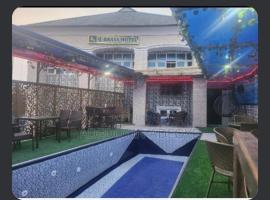 Mama में, होटल 4 BRASS Hotel