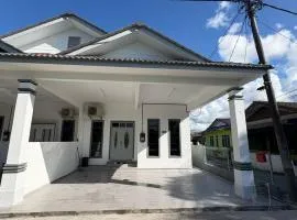 Homestay Ayuni