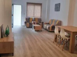 Casa reformada con terraza a 200 metros de la playa