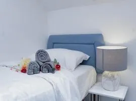 Spacious Pad - Close to Sports Village, Leigh Market, Mesnes Park - Parking - Wifi