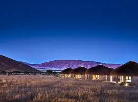 We Kebi Safari Lodge