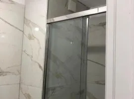 Relux Rezidenc , Shkoze
