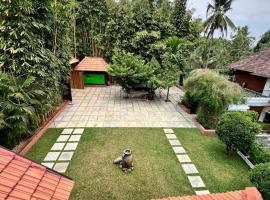 Riverside Luxury Private Pool Villa in Athirappilly, hotel v destinaci Athirappally