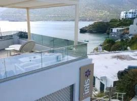 Villa Iris, beachfront, with jacuzzi, up to 9 guests, Mpali beach, Rethymno!