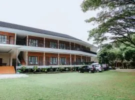 Saung Dolken Syariah Resort & Hotel