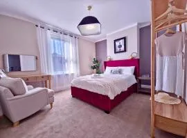 Modern Home from Home - Easy Centre Access & Free Parking - Contractors & Relocators Welcome