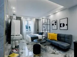 Luxury Downtown Apartment F1
