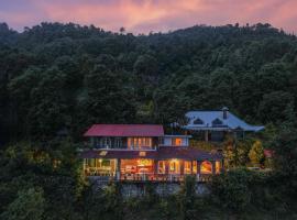 StayVista at The Verandah, hotel in Bhīm Tāl