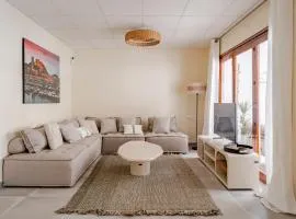 Chalet de lujo en Cala Lanuza con vistas al mar