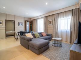 3BR Designer Stay with Outdoor Space, WIFI & AC by 360 Estates, hotel i Taʼ Penza