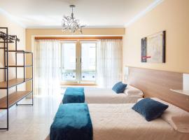 AG Piso Río Miño Carballo, a 700m del centro, hotel i Carballo