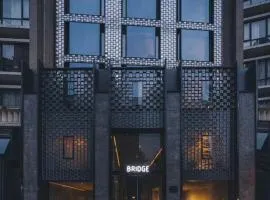 Neobridge Hotel