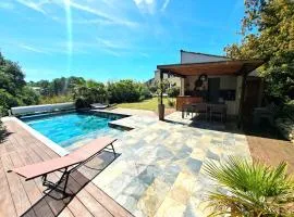 Villa avec piscine à Montolieu