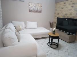 Polixniati's House, villa in Polichnítos