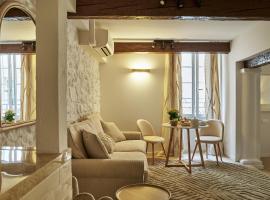 Old Town Apartments By Villa Botanica, готель у Каннах