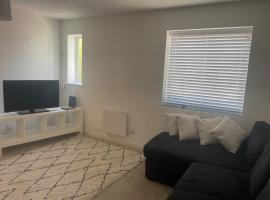 Horsforth Studios- A Home From Home Perfectly Located 6 minutes to LBA Airport and a 1 Minute Walk to the Station- Sleeps up to 4, hotelli kohteessa Horsforth