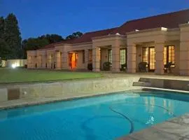 African Crest Guest House