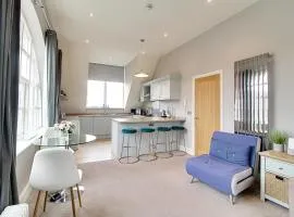 Central Harrogate 2 bed spacious apt, Conference Centre