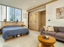 High glass view apt center D1