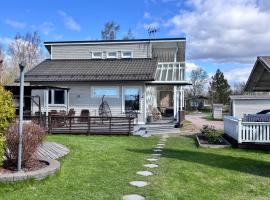 Villa Krystle - Riverside Retreat，位于波里的酒店