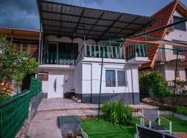 Odisea House 2