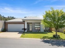 Wodonga Whitebox Rise 3 Bedroom Entire Holiday Home in Cozy Quiet area