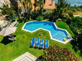 RENT4REST Sesimbra 4Bdr Ocean View and Private Pool Villa