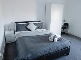 Contemporary Private Bedroom Retreat