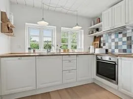 Find Peace In Charming Home Close To Nature
