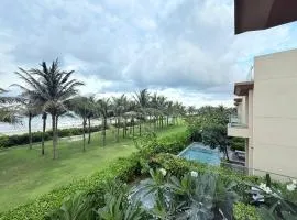 Villa 3BR Beach Front