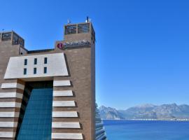 Ramada Plaza Antalya, hotel em Antalya