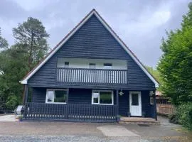 Large Newly Refurbished Lakeside Chalet With Optional Private Hot Tub