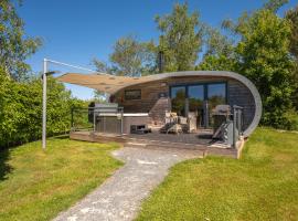 Kingsdale Luxury Pod with Hot Tub at Fell View Park Kirkby Lonsdale, hotel v destinaci Kirkby Lonsdale