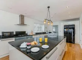 4 Bed in Penygroes 86423