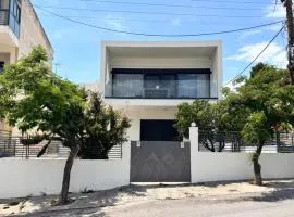 Ground-Floor Studio Apartment