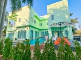 The Green House Pool Villa Udonthani