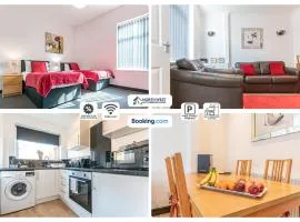 Newly Refurbished 3 Bedroom House (Preston)