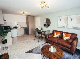 Hen & Chickens Luxury Apartments, Free Parking, By DerBnB