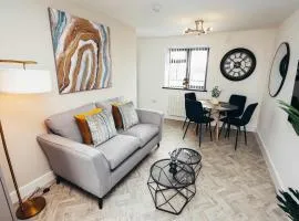 Hen & Chickens Luxury Apartments, Free Parking, By DerBnB