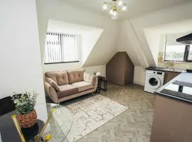Hen & Chickens Luxury Apartments, Free Parking, By DerBnB