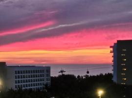 Grand Luxxe 3BR Spa or 2BR Loft, Nuevo Vallarta โรงแรมในนวยโวบาญาร์ตา