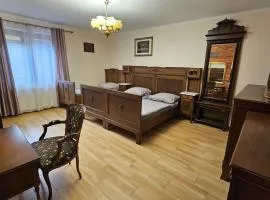 POKOJE GOŚCINNE MAJKA Apartament Stare jest Piękne