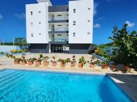 Nice and Cozy Condo with Pool