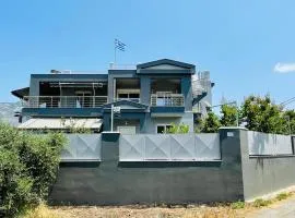 Villa Acropolis by the sea