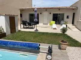 Studio moderne proche centre village