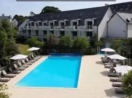 L'ES-CALE DE BEG-MEIL AVEC PISCINE ET PLAGE Appartement avec 1 chambre et 1 alcôve