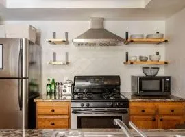Modern Kirkwood One Bedroom with Deck