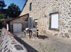 Gîte et chambre d'hôtes Les Authentiques, hotel v destinaci Saint-Estèphe