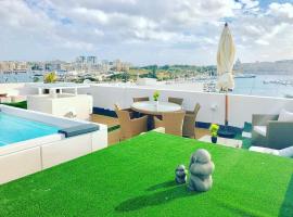 Gzira Seaview Duplex with infinity pool、グジラのホテル